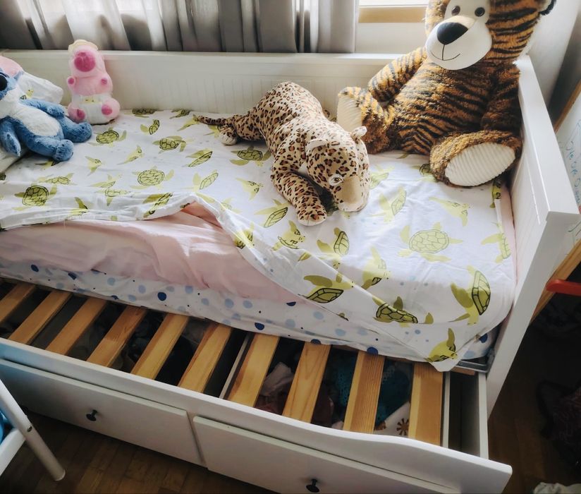 Cama HEMNES Ikea