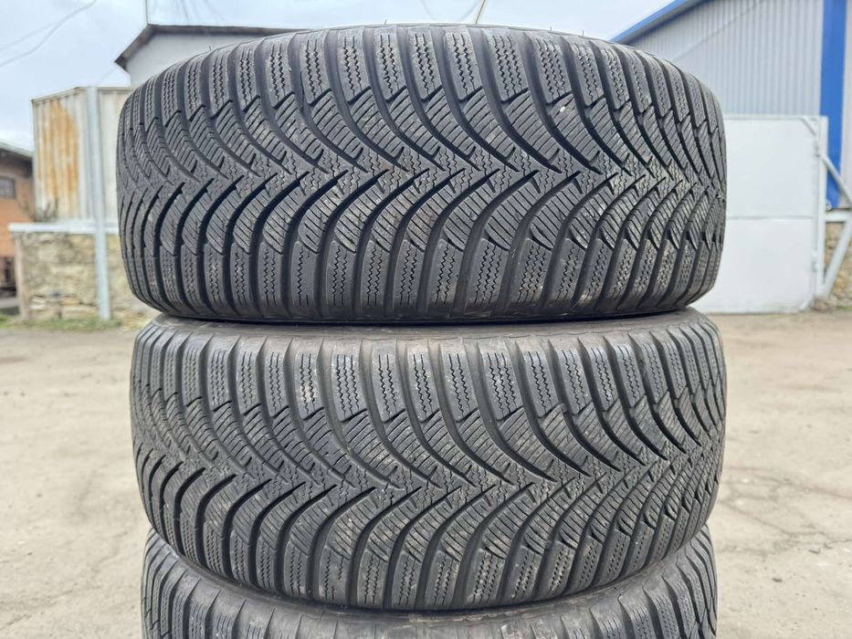Зимові шини Hankook 205/55 R16