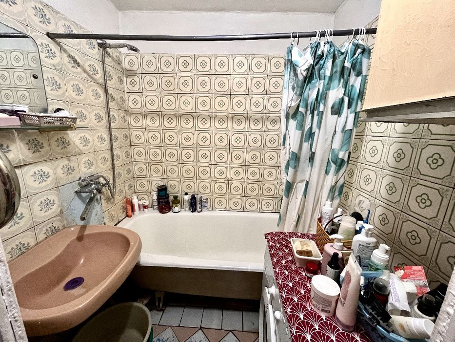 Продам 3-х комнатную квартиру ул.Иорданская 5