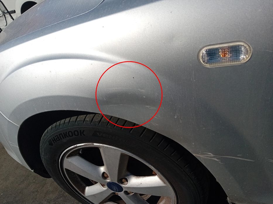 Guarda-lamas esquerdo FORD Focus II (DA_)