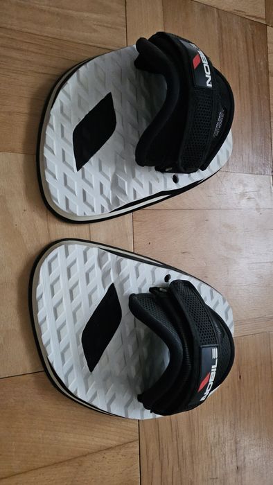 Foot straps z padami nobile kitesurfing deska