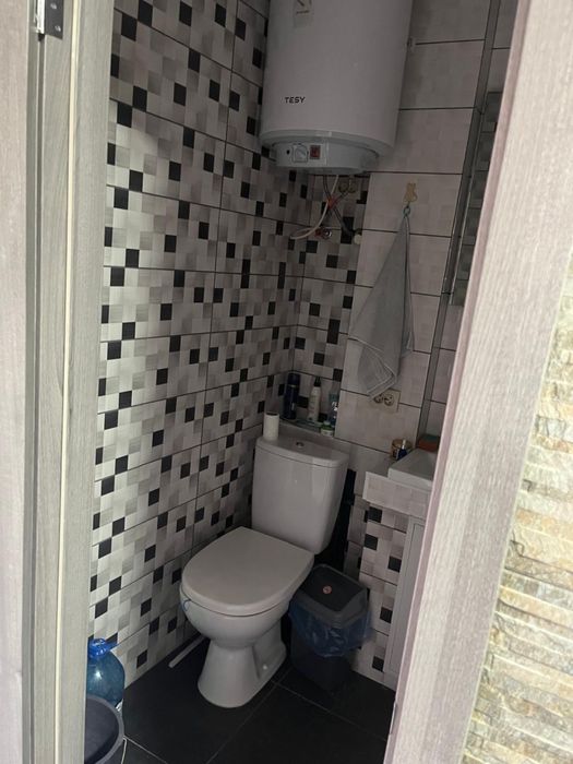 Продається  1/2 квартири