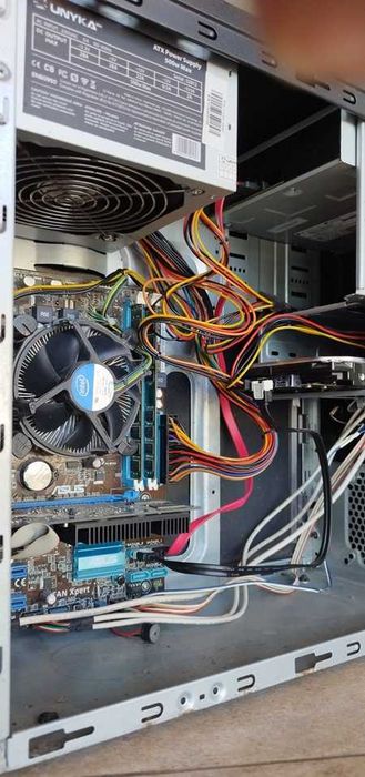 Computador Intel Pentium(R) CPU G645
