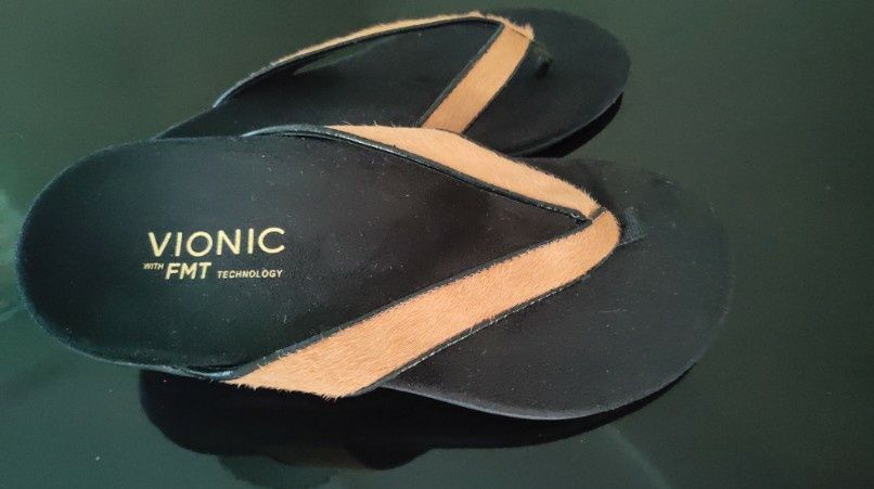 Шкіряні ортопедичні VIONIC 39 в'єтнамки.