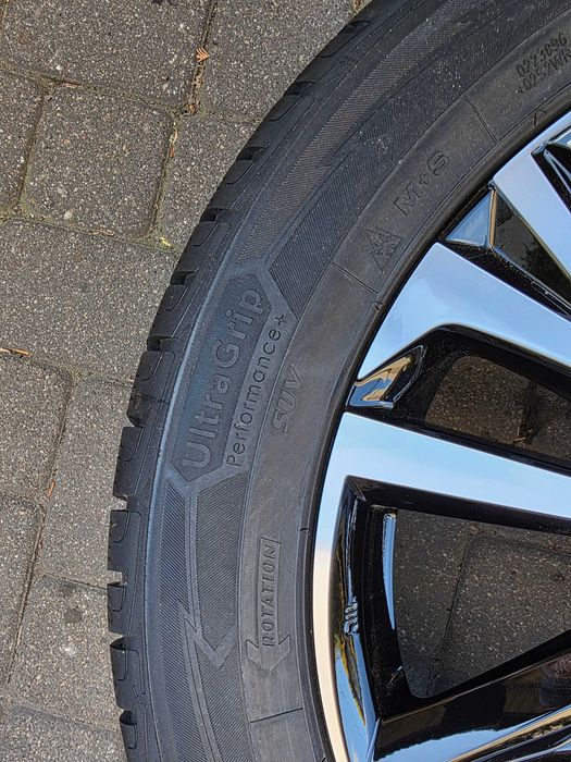 GOODYEAR ultragrip performance+ SUV 225/55r18 komplet nowe opony zimowe