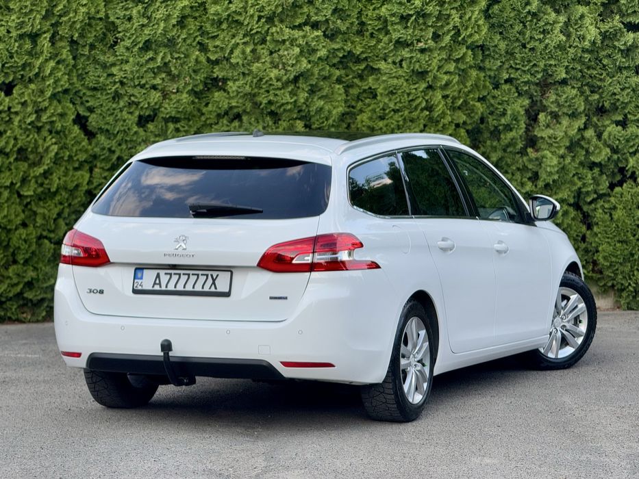Peugeot 308SW 2015 року