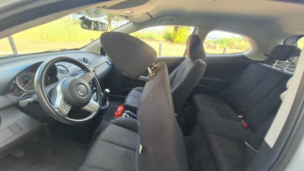 Mazda 2 1.3 Gasolina 2011 – 3 Portas – Económico e Fiável