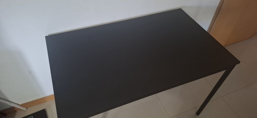 Mesa com 4 cadeiras