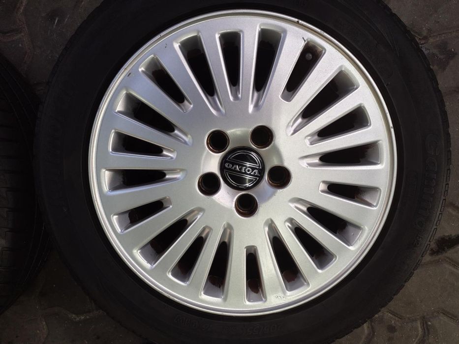 Jantes Volvo R16 Com Pneus 205/55 Furação 5X108