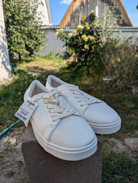 Білі кросівки Joei 40 розсіру