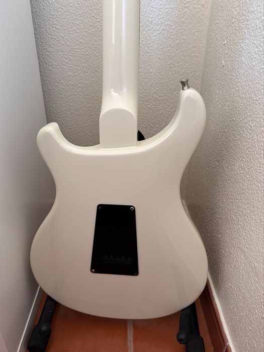Guitarra PRS SE Eg