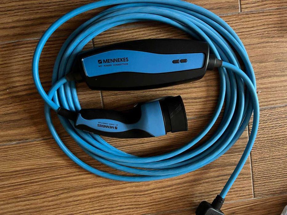 Зарядний пристрій MENNEKES  MAZDA CX-60 CX-30