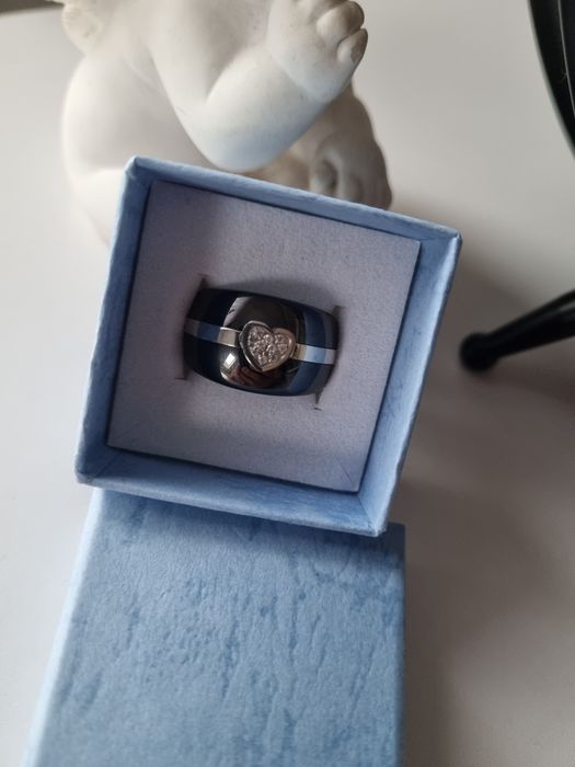 Ceramiczny perścionek, obrączka