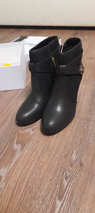 Nowe czarne botki rozm 40