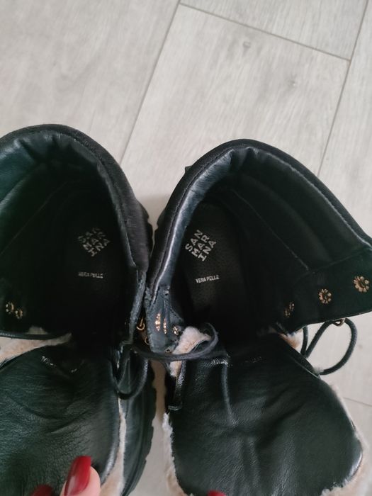 San Marina oryginalne sznurowane botki 39