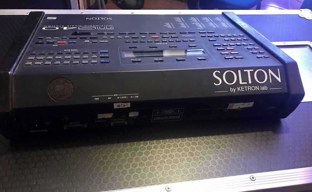 Ketron MS40 Solton Caixa de Ritmos