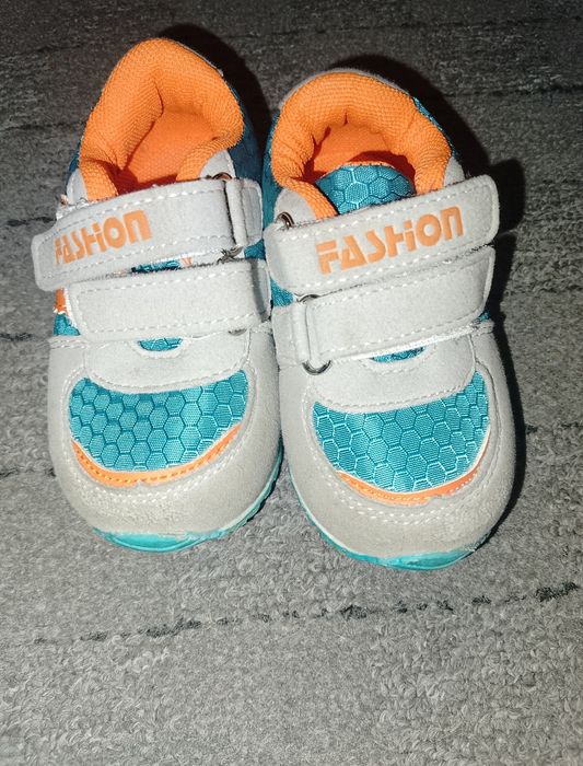 Кросівки 21 розмір