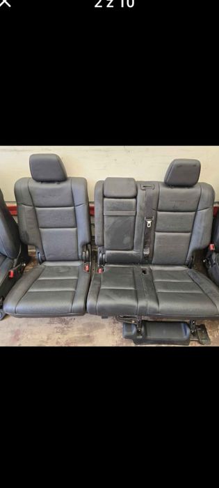 Fotele tylni rząd Jeep WK2 skóra