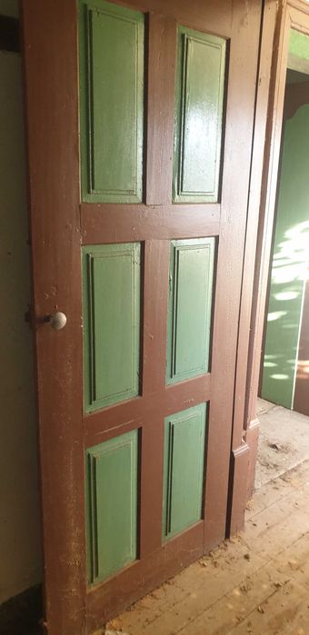 Portas antigas bom estado