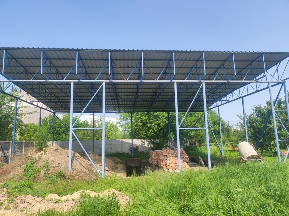 Продам недостроенное сто на красной линии