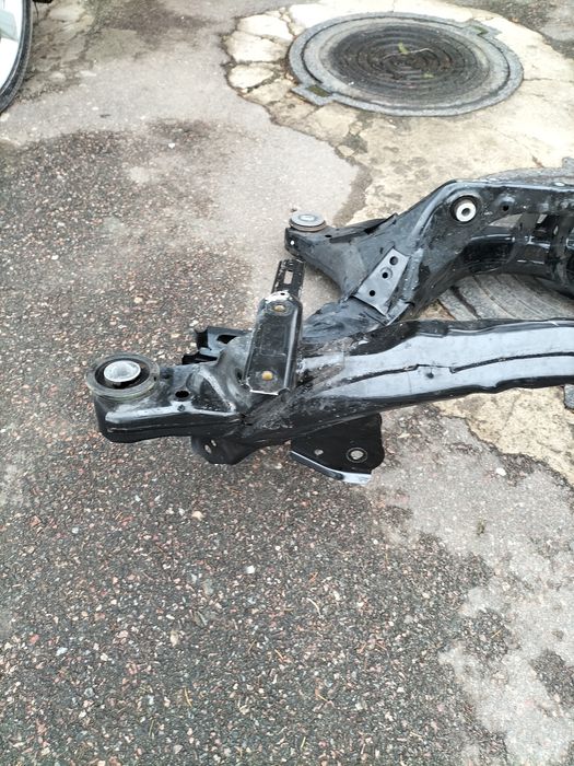 Підрамник (балка) задній tesla model 3