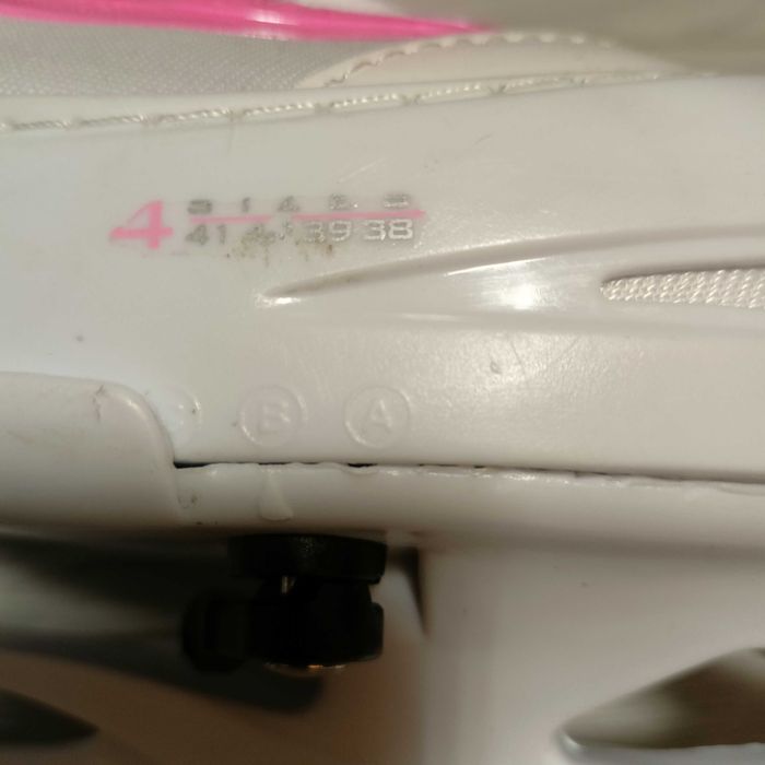 Łyżwy damskie/dziewczęce regulowane 38-41