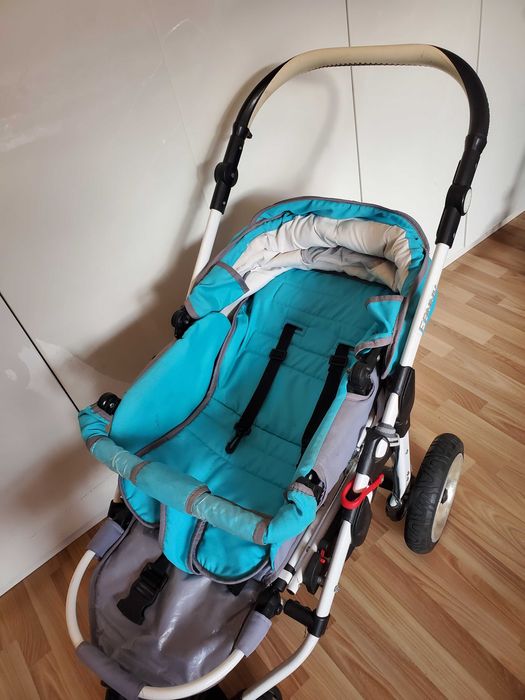 wózek dziecięcy 3 w 1   bardzo wygodny