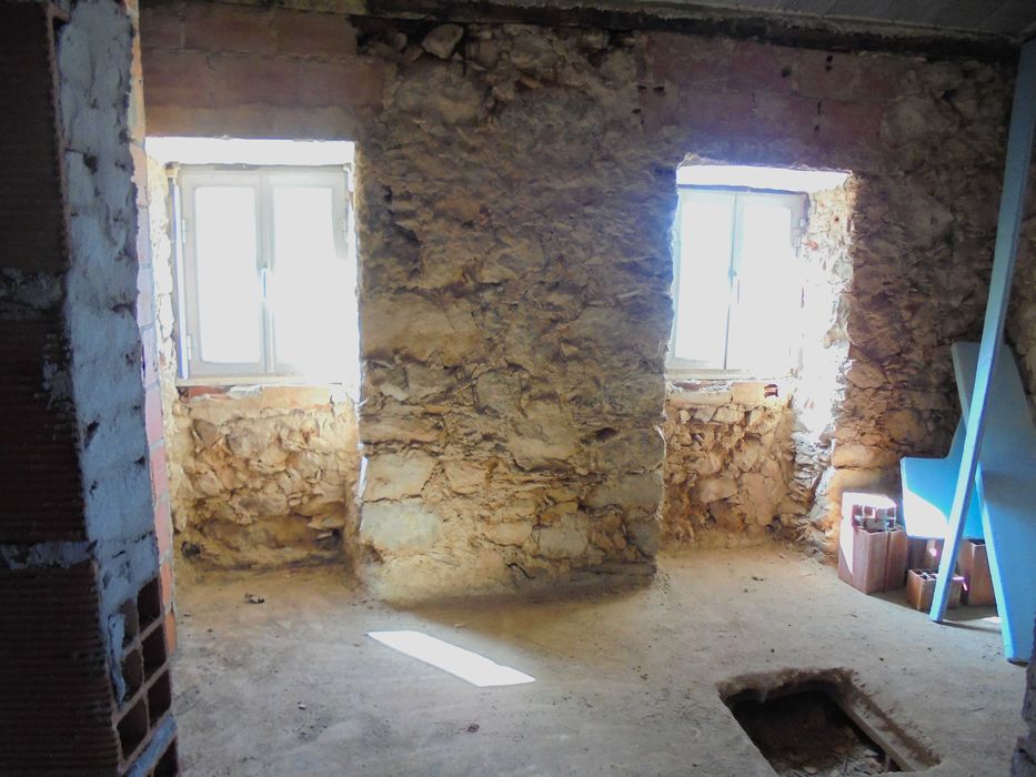 Casa à venda em Favacal- Penela