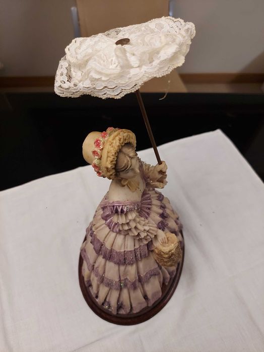 Boneca com sombrero decorativa