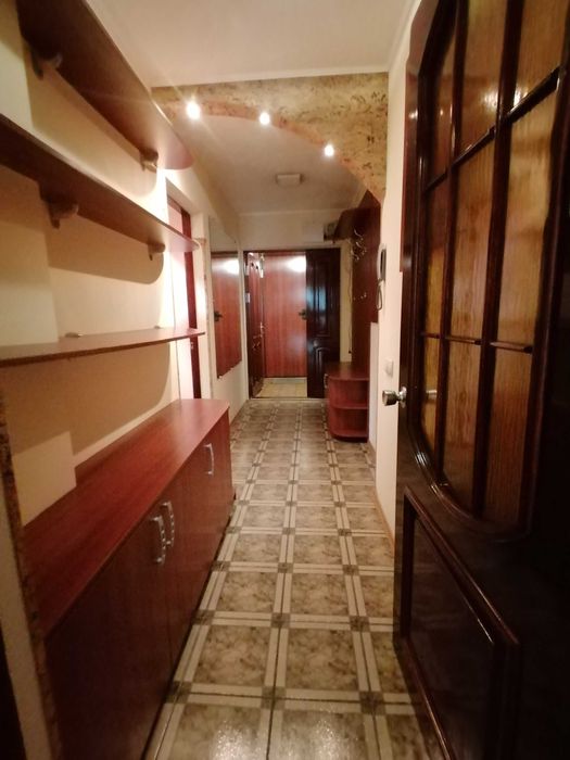 Продам квартиру 106 кв.м. низ пр. Поля/Антоновича/парк Глобы/школа Планета счастья