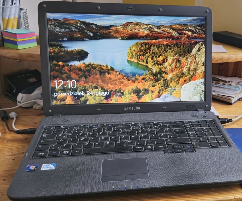 Laptop Samsung R530