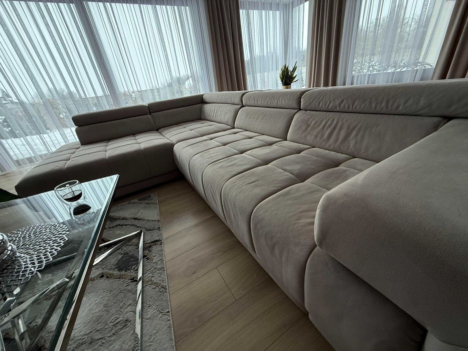 Narożnik + pufa 2,20mx3,20m, regulowane zagłówki, używany, stan bdb