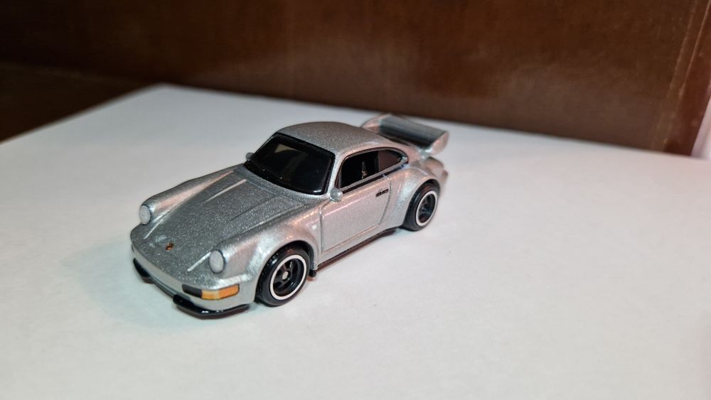 Hot Wheels Porsche 911 Carrera RS 3.8 Fast and Furious
