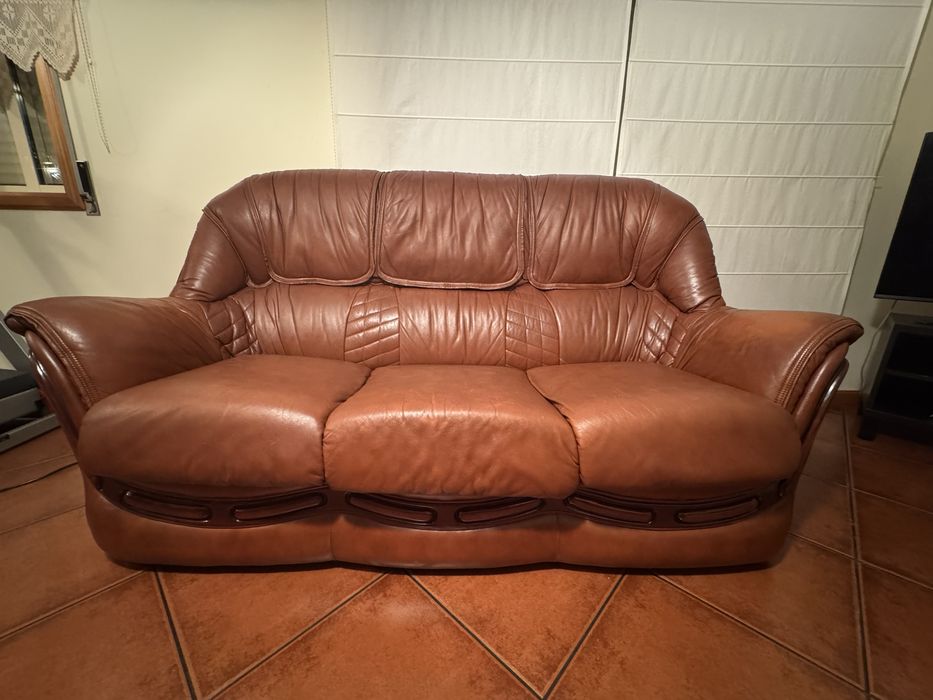 Conjunto de Sofás – 3 lugares + 2 individuais