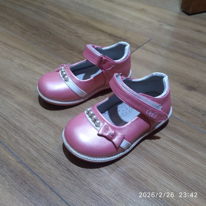 Туфлі для дівчинки 25 розмір