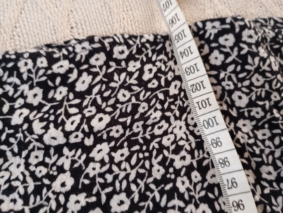 H&M 36r. Długa czarna spódnica maxi w białe kwiatki
