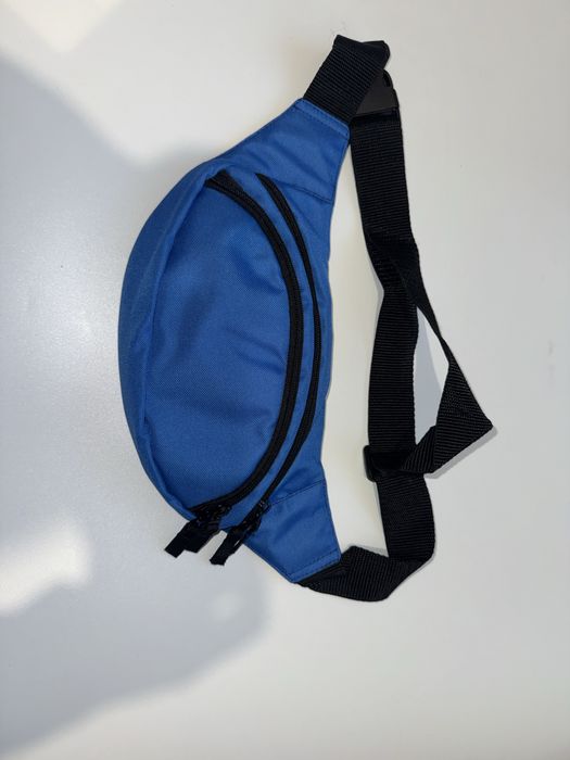 Сумка Бананка ,синього кольору