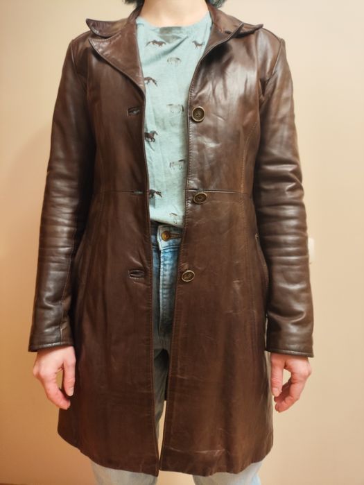 Шкіряний плащ коричневий