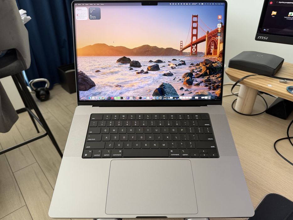 Laptop Apple MacBook Pro 16 M2 Max 16,2 " 96 GB / 2000 GB Szary Idealny