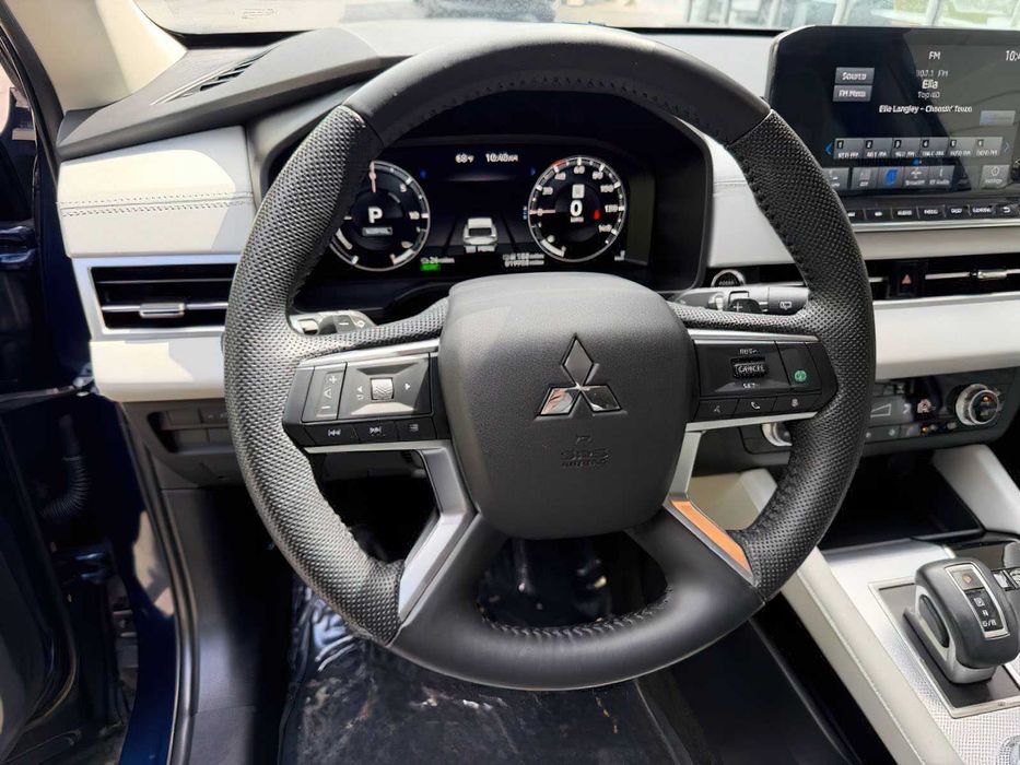 Mitsubishi Outlander PHEV SEL      2023