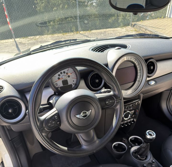Mini Cooper D R56 - Nacional