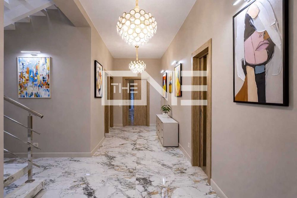 біля КМ КОНИК Шикарний автономний будінок