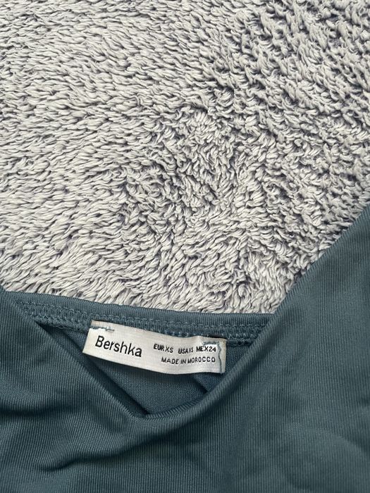 Tops Bershka Tamanho XS (1€ cada)