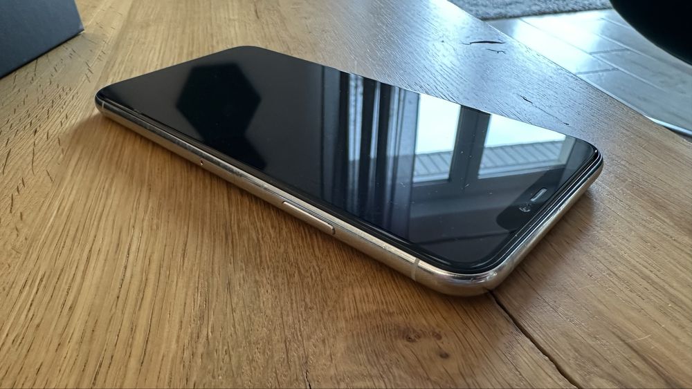 iPhone 11 Pro Max 64 GB