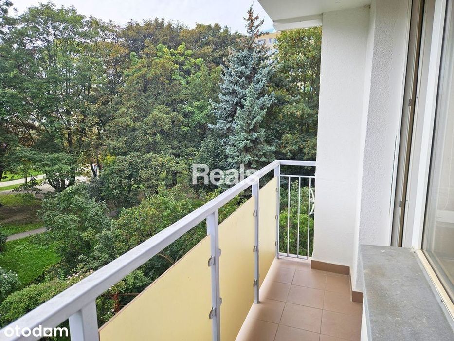 Bródno 2 pokoje dwustronne duży balkon 7 min Metro