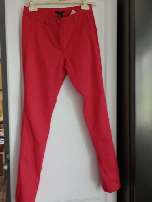 Sprzedam spodnie czerwone