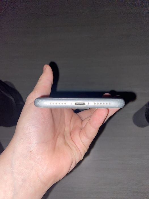 Iphone xr акб 79%