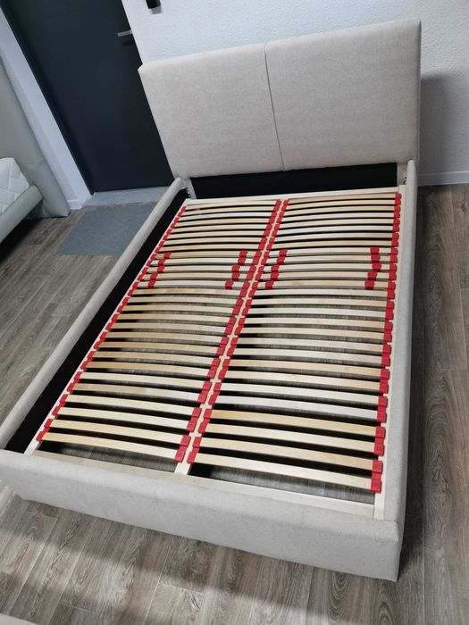 Łóżko tapicerowane 140x200cm . Dostawa i Montaż , dostępna 1 sztuka