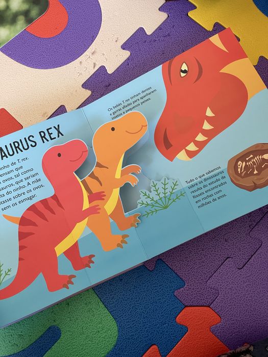 Livro dinossauros bebes com 10 pop-ups