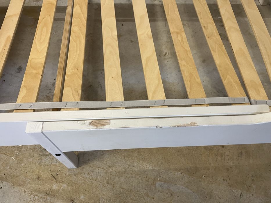 Lóżko ikea sundvik